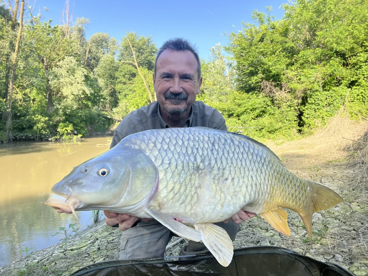 pesca alla carpa nel lago di Garda